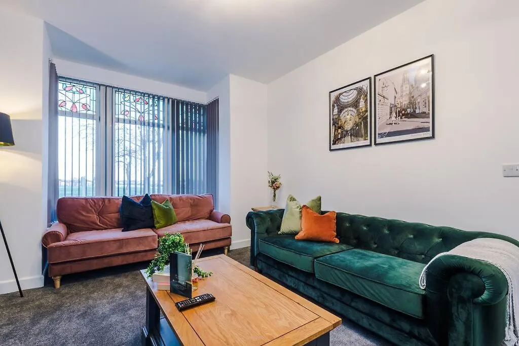 Semesterbostad Beautiful Bradford 3 Bedroom Home Sleeps 8 With Parking By Purestay Storbritannien